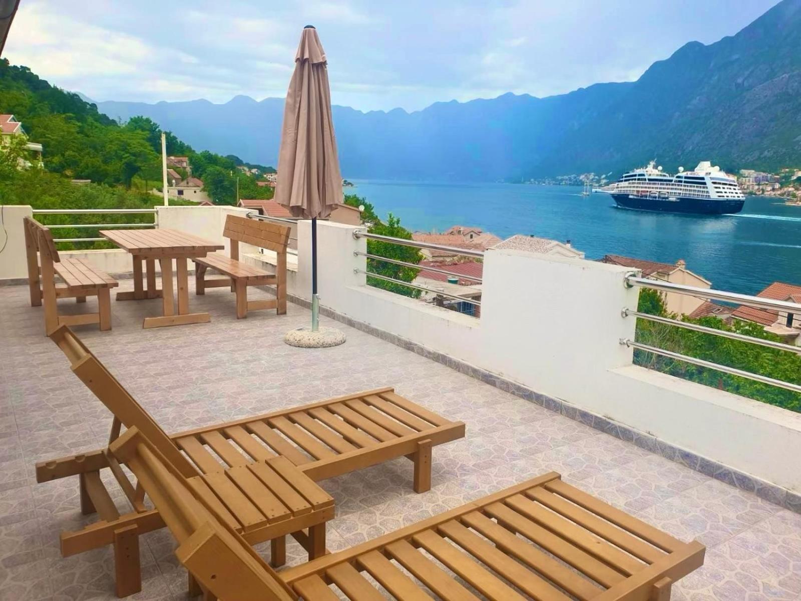 House With Big Terrace And Beautiful Sea View Villa โกตอร์ ภายนอก รูปภาพ